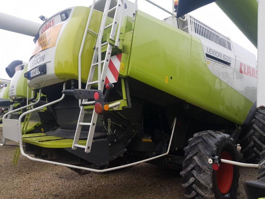 Oldtimer-Mähdrescher van het type CLAAS Lexion 600, Neumaschine in Здолбунів (Foto 7)