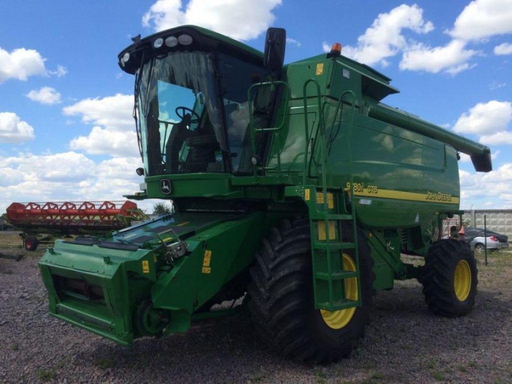 Oldtimer-Mähdrescher del tipo John Deere 9780 CTS, Neumaschine In Київ (Immagine 2)