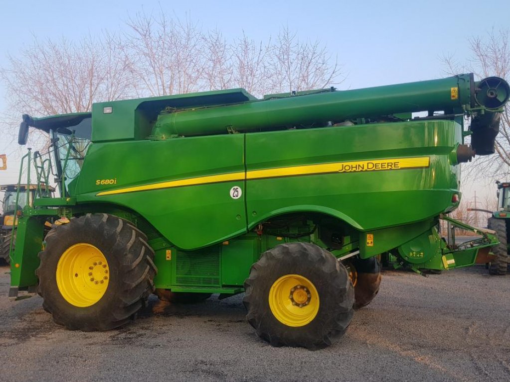 Oldtimer-Mähdrescher van het type John Deere S 680 I Prodrive, Neumaschine in Біла Церква (Foto 5)