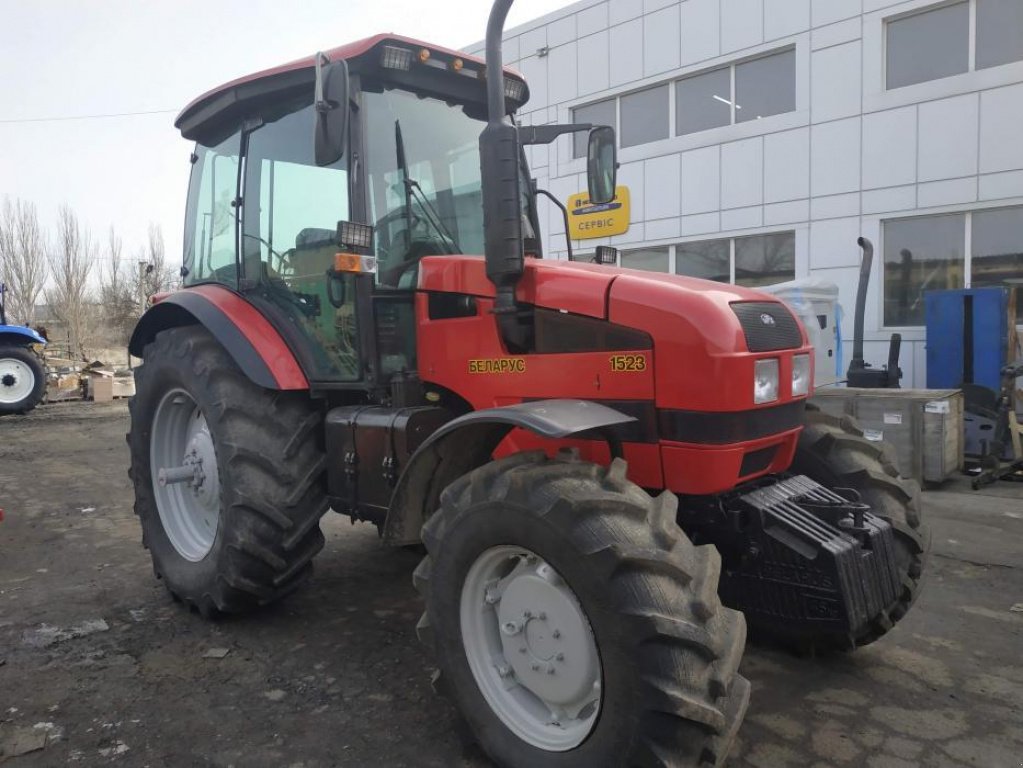 Oldtimer-Traktor des Typs Belarus Беларус-1523, Neumaschine in Миколаїв (Bild 5)