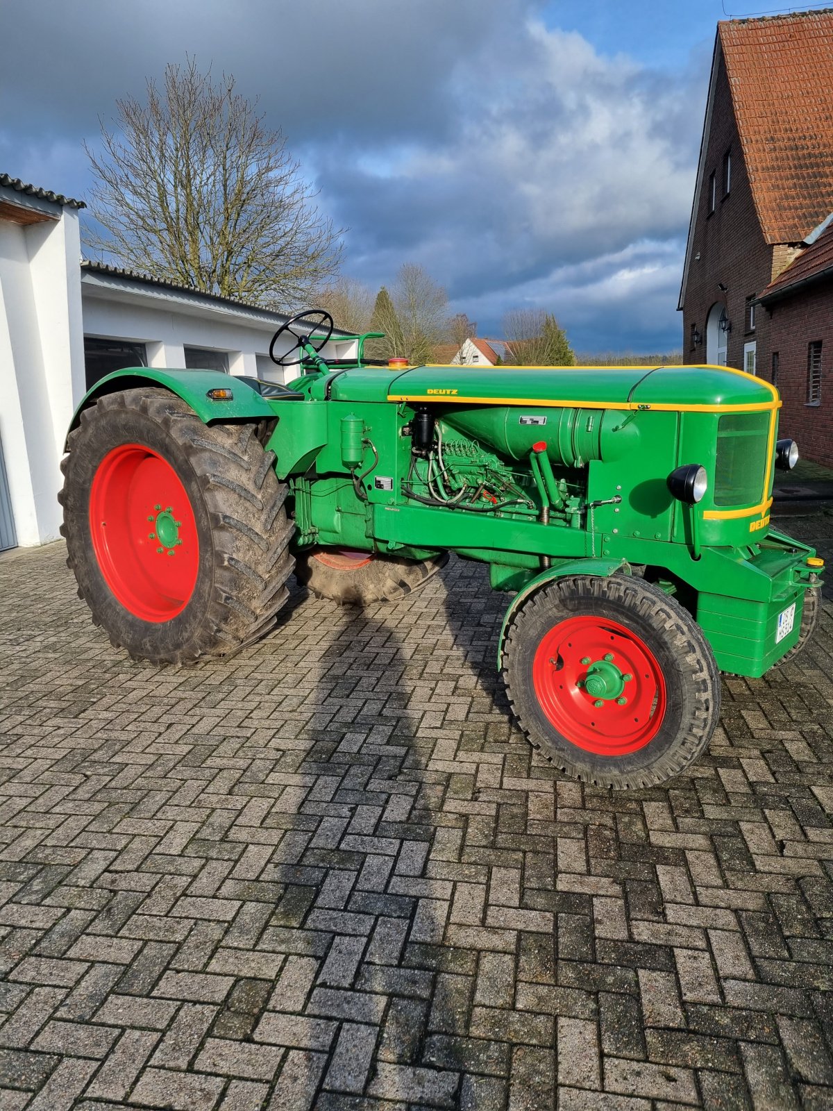 Oldtimer-Traktor du type Deutz-Fahr F4L 514, Gebrauchtmaschine en Melle (Photo 1)