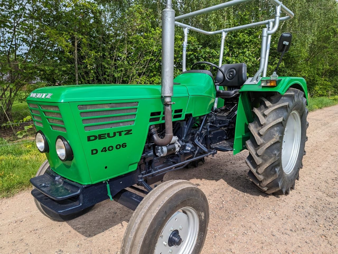 Oldtimer-Traktor Türe ait Deutz 4006, Gebrauchtmaschine içinde Fleringen (resim 4)