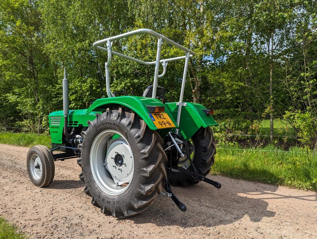 Oldtimer-Traktor del tipo Deutz 4006, Gebrauchtmaschine In Fleringen (Immagine 2)