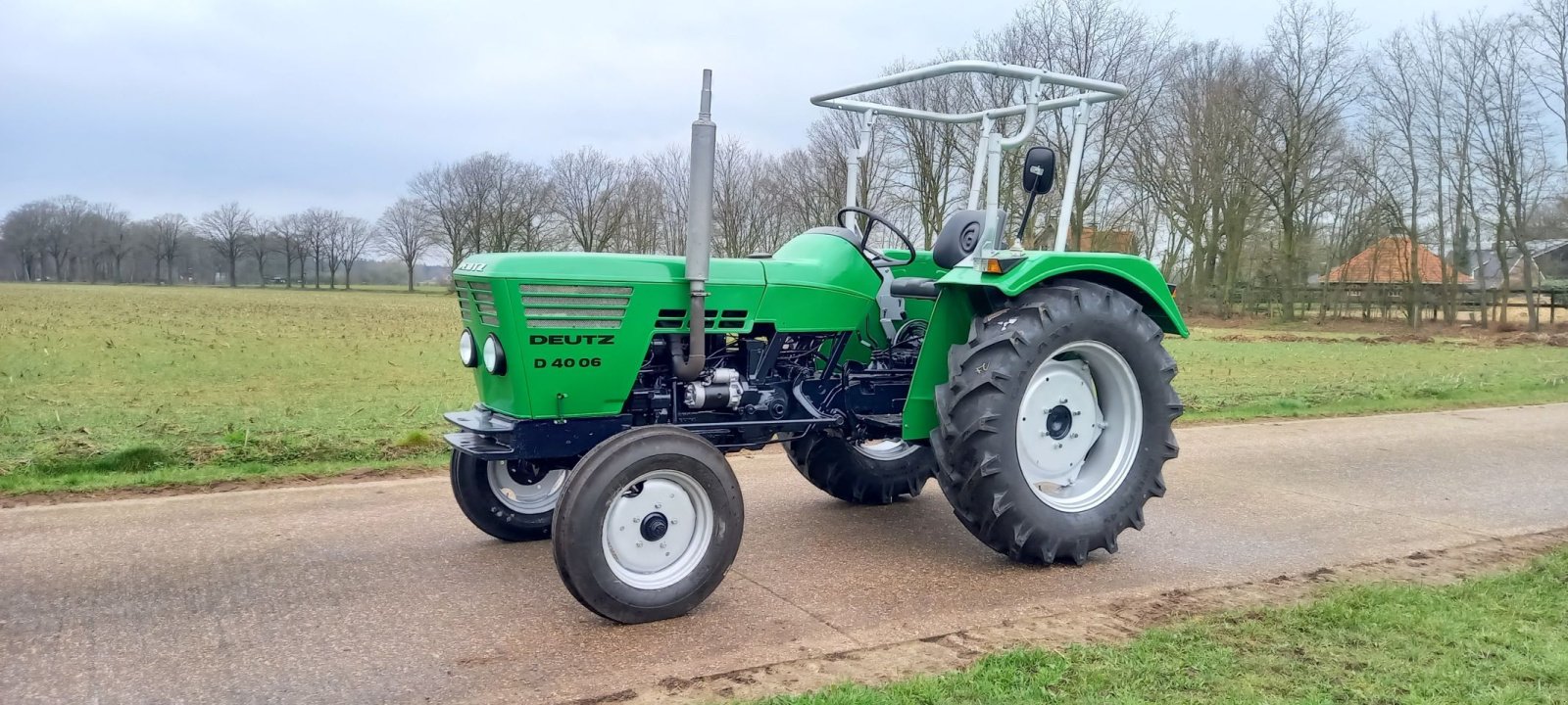 Oldtimer-Traktor of the type Deutz 4006, Gebrauchtmaschine in Fleringen (Picture 1)