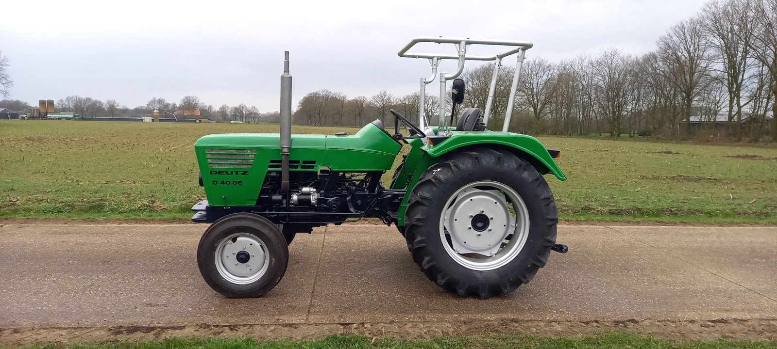 Oldtimer-Traktor of the type Deutz 4006, Gebrauchtmaschine in Fleringen (Picture 9)