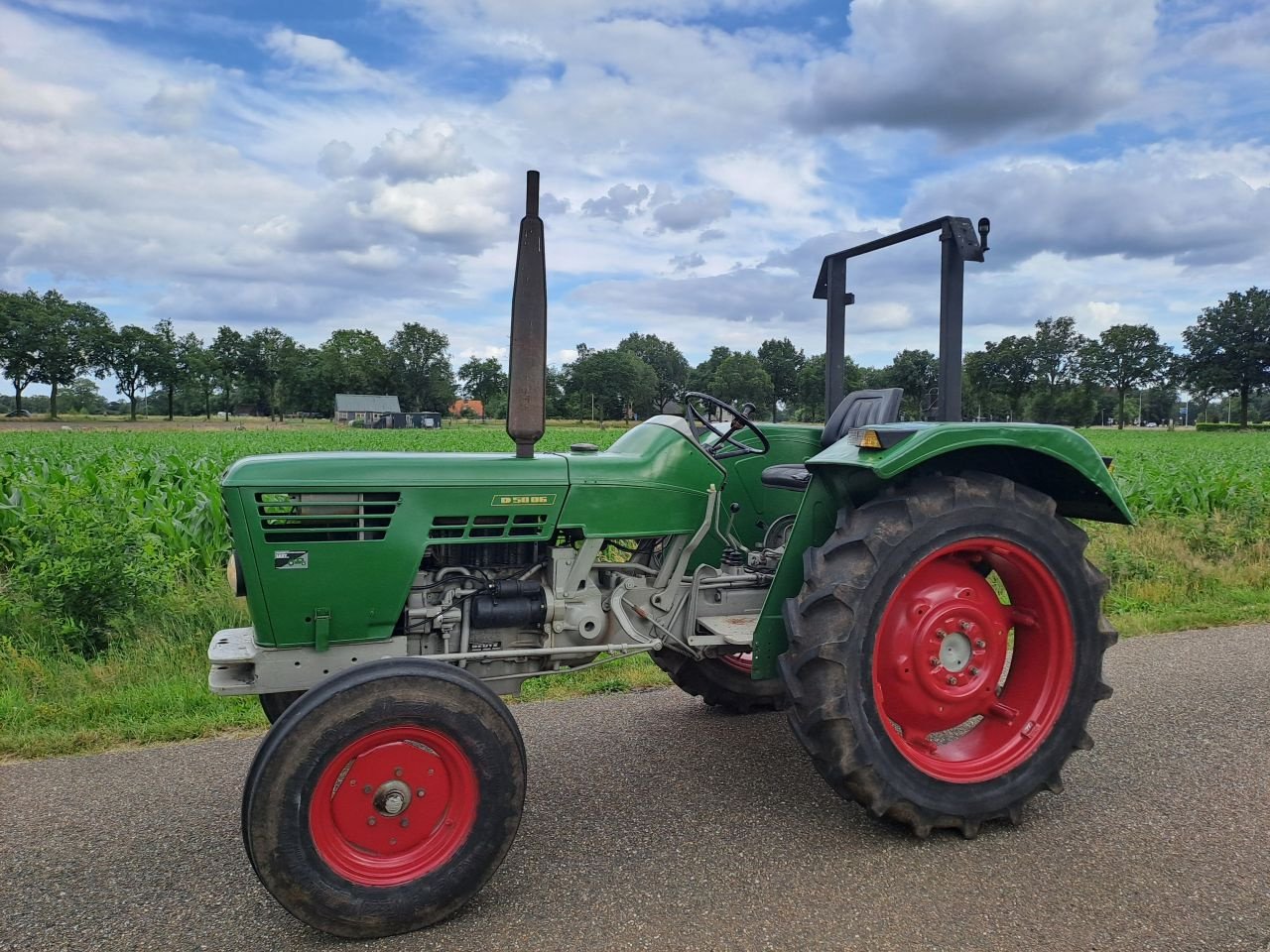 Oldtimer-Traktor of the type Deutz 5006, Gebrauchtmaschine in Wierden (Picture 4)