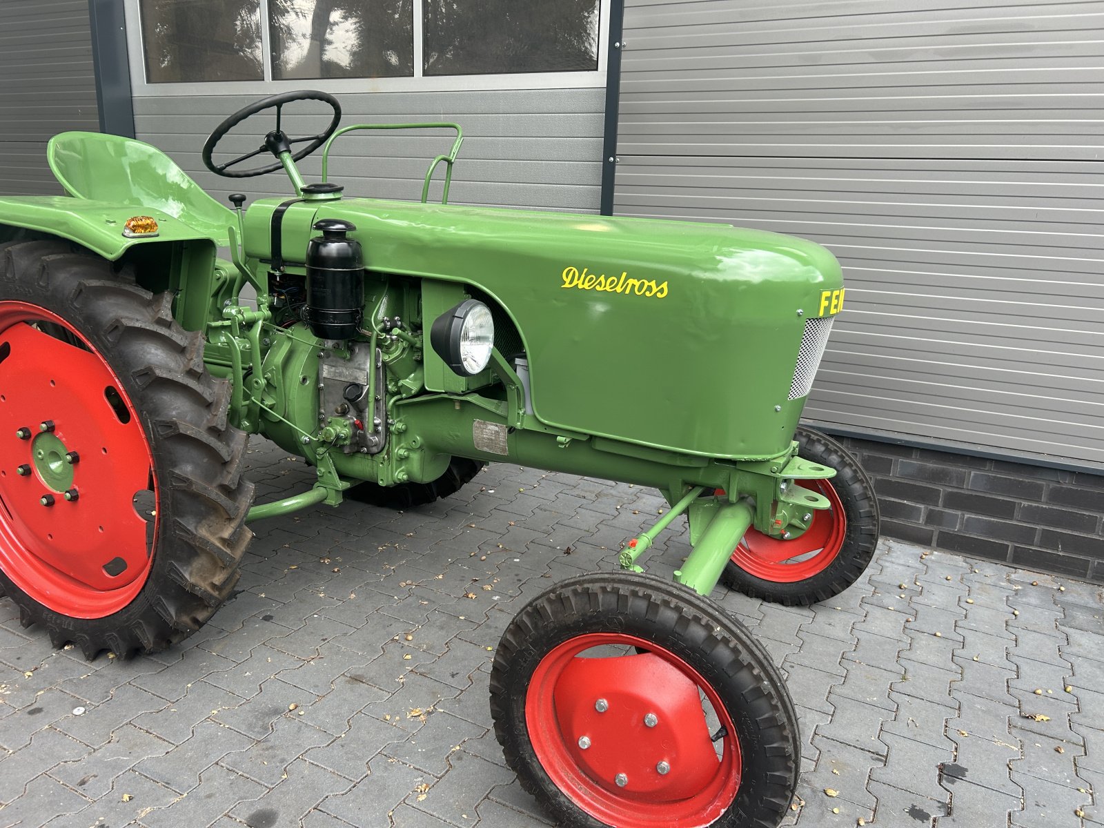 Oldtimer-Traktor typu Fendt Dieselross F12, Gebrauchtmaschine v Gross Hesepe (Obrázek 2)