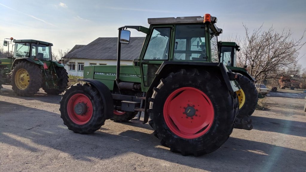 Oldtimer-Traktor Türe ait Fendt Favorit 612 LS, Neumaschine içinde Золочів (resim 2)