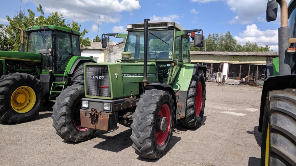 Oldtimer-Traktor Türe ait Fendt Favorit 612 LS, Neumaschine içinde Золочів (resim 1)