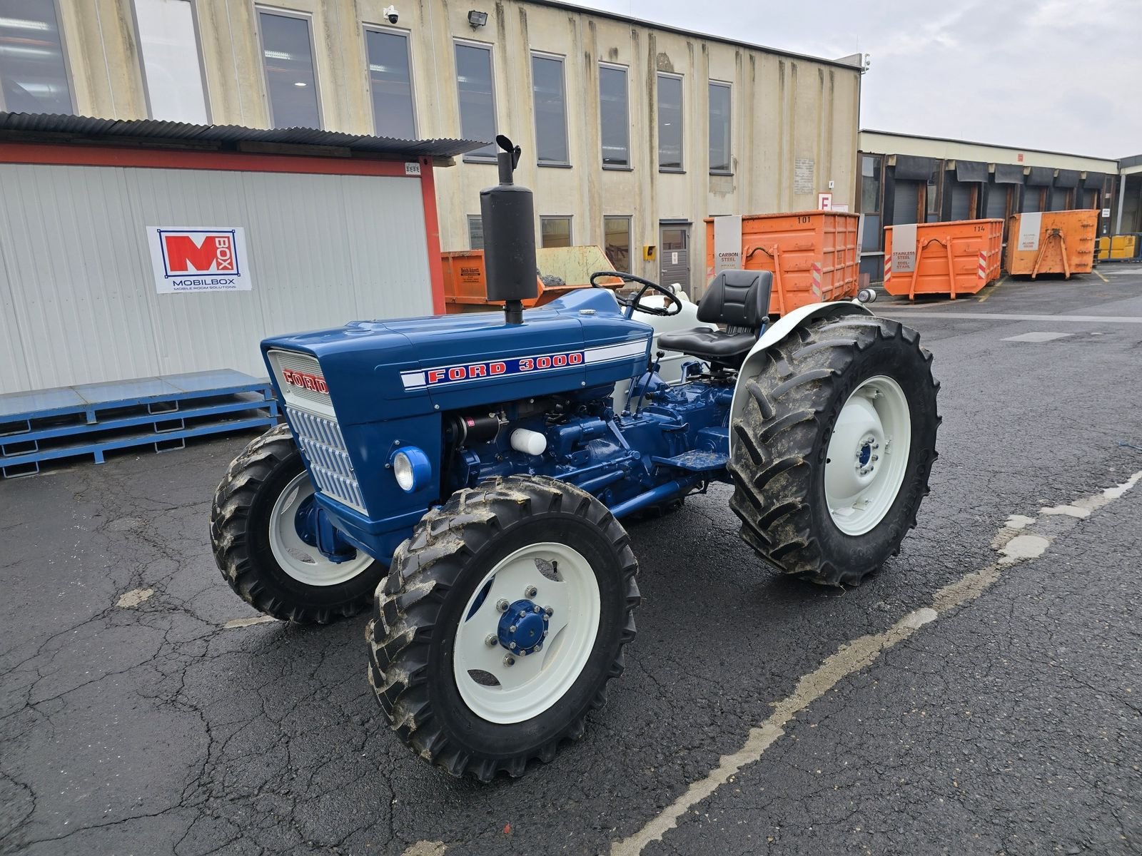 Oldtimer-Traktor van het type Ford 3000, Gebrauchtmaschine in Gabersdorf (Foto 1)