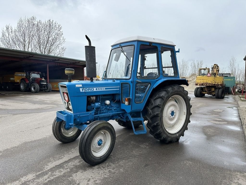 Oldtimer-Traktor Türe ait Ford 6600, Gebrauchtmaschine içinde Beverwijk (resim 3)