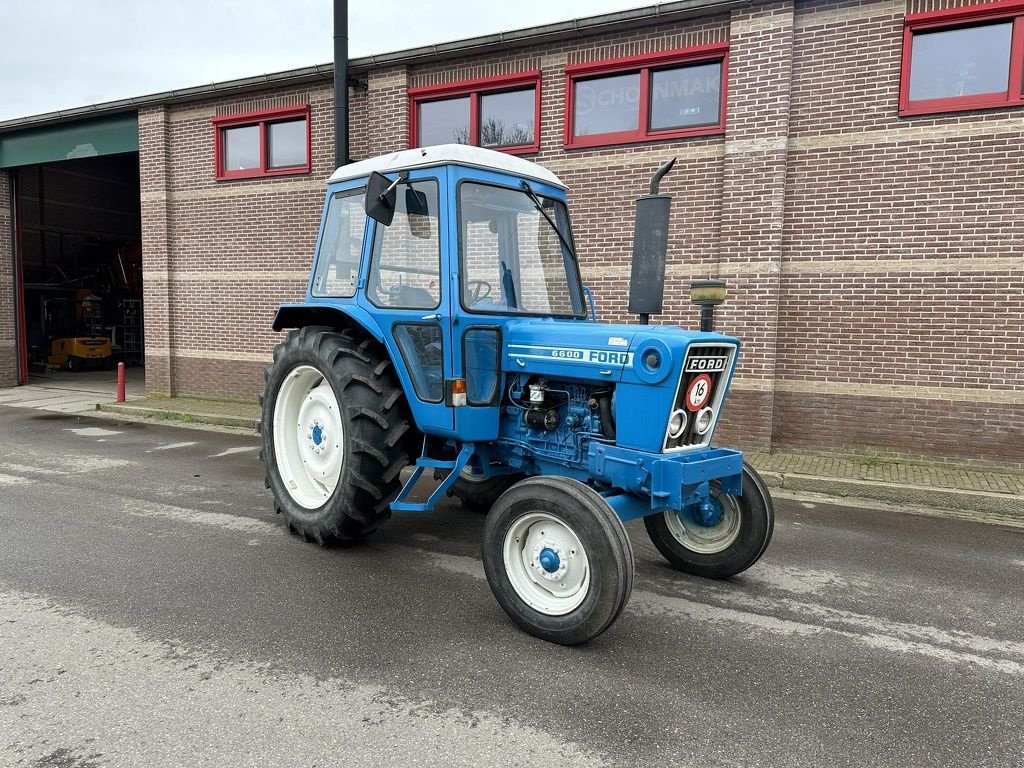 Oldtimer-Traktor of the type Ford 6600, Gebrauchtmaschine in Beverwijk (Picture 1)