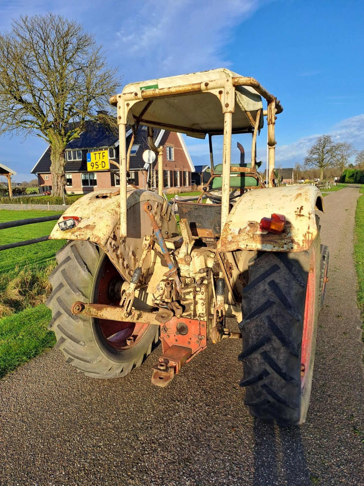 Oldtimer-Traktor du type Hanomag Brillant 601, Gebrauchtmaschine en Wierden (Photo 3)