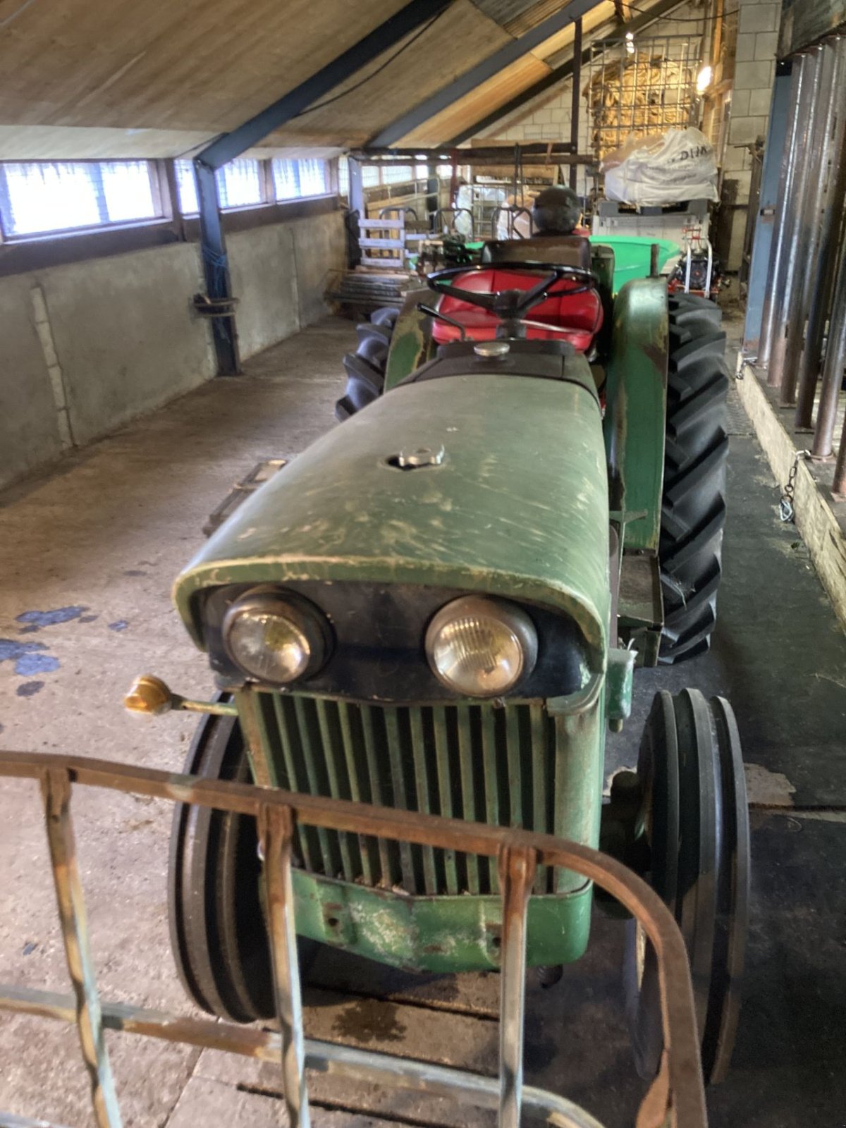 Oldtimer-Traktor des Typs John Deere 1020, Gebrauchtmaschine in LEERSUM (Bild 11)