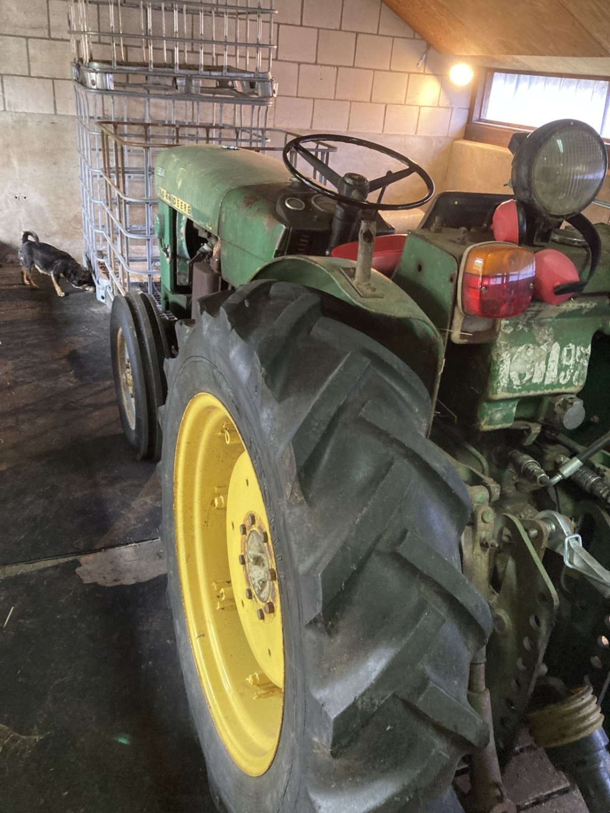 Oldtimer-Traktor des Typs John Deere 1020, Gebrauchtmaschine in LEERSUM (Bild 10)