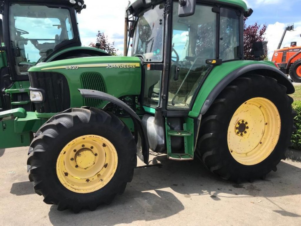 Oldtimer-Traktor Türe ait John Deere 6420 Premium, Neumaschine içinde Путрівка (resim 3)