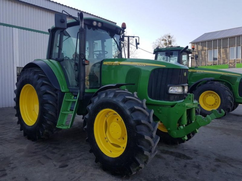 Oldtimer-Traktor Türe ait John Deere 6920 Premium, Neumaschine içinde Путрівка (resim 1)