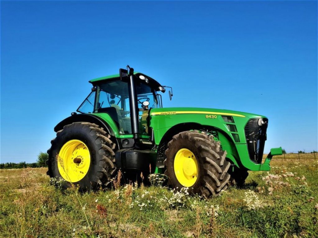 Oldtimer-Traktor tipa John Deere 8430, Neumaschine u Путрівка (Slika 3)