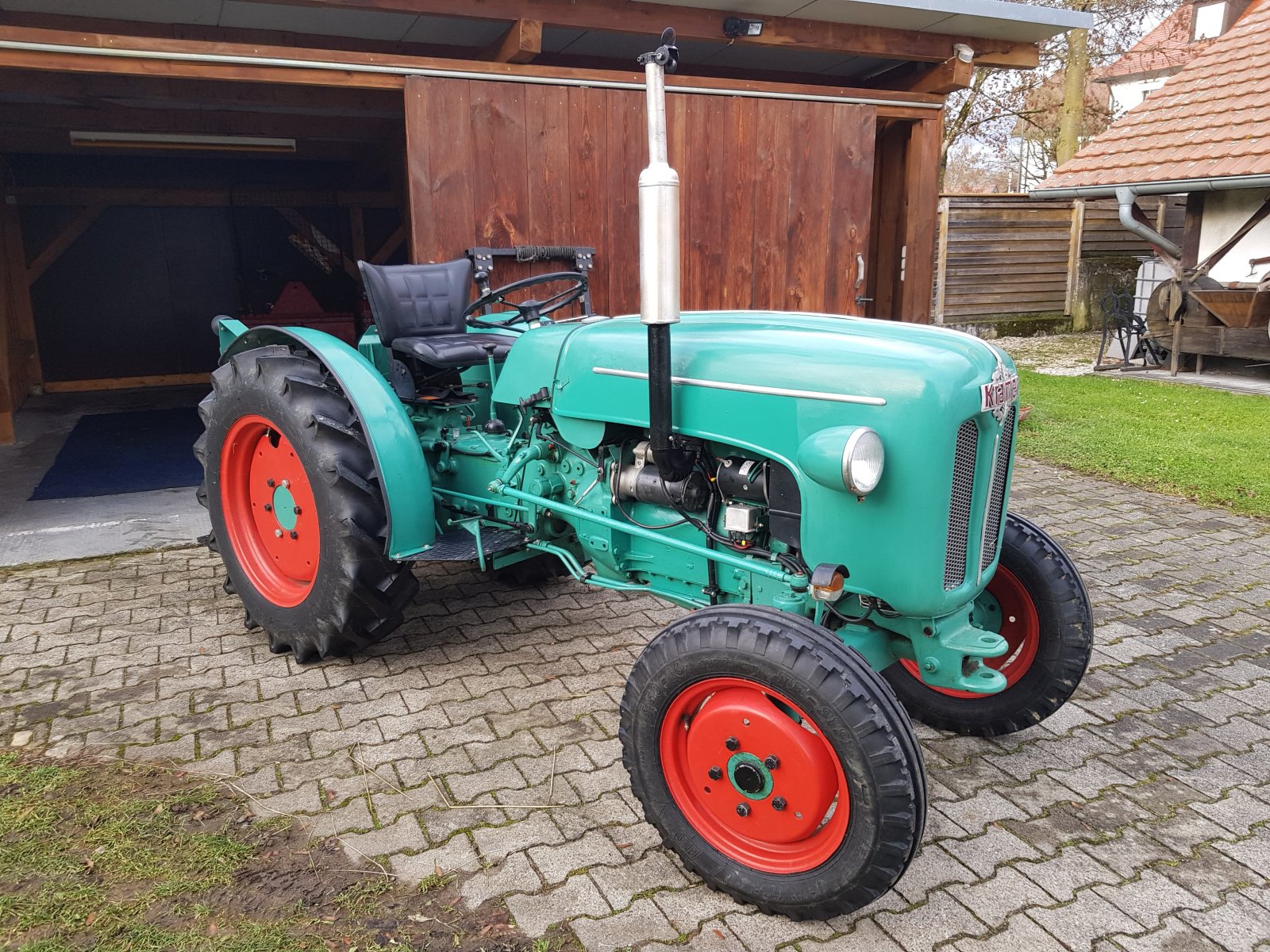 Oldtimer-Traktor от тип Kramer 350 Export, Gebrauchtmaschine в Friedrichshafen (Снимка 1)