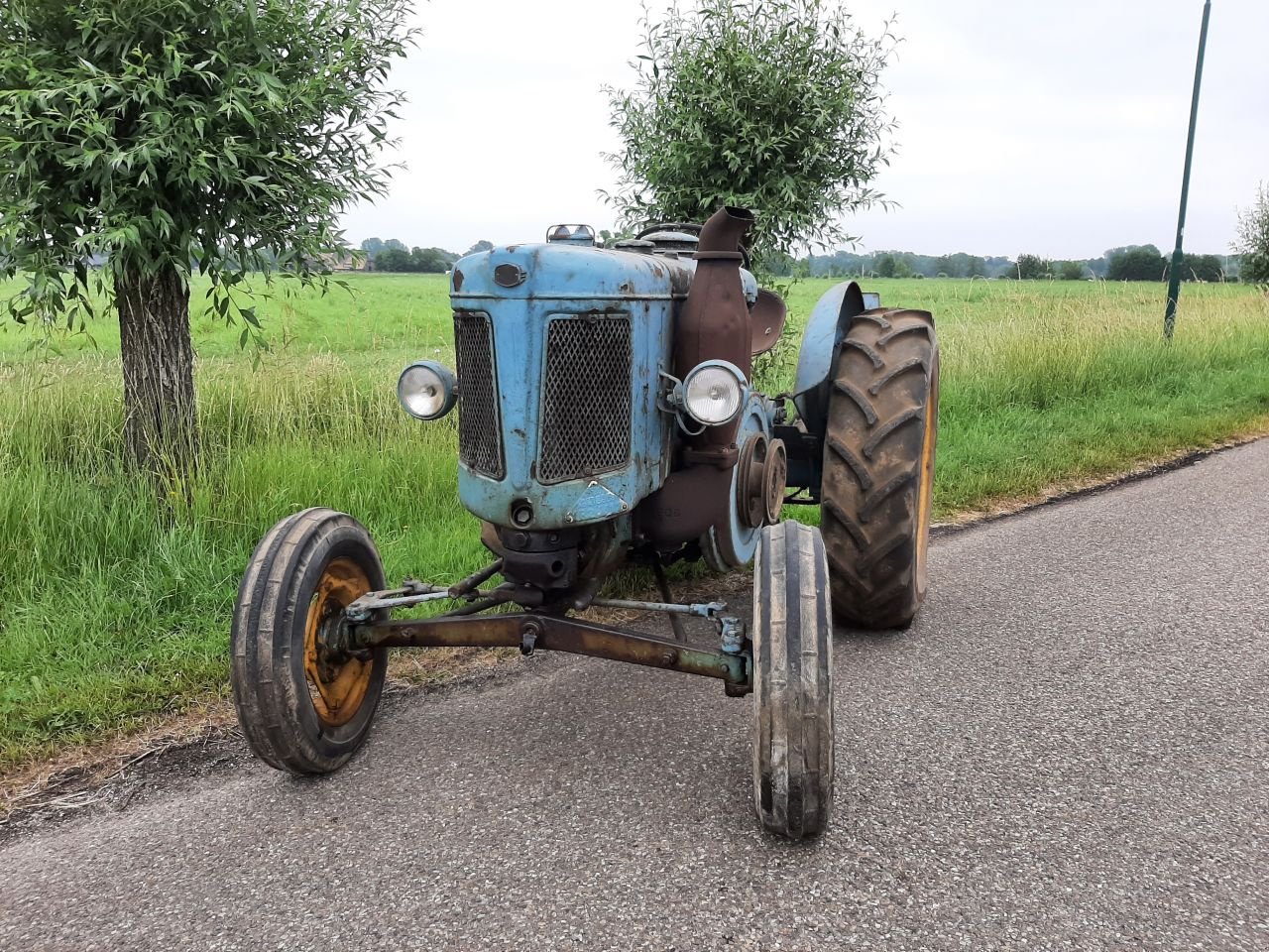 Oldtimer-Traktor of the type Landini R35, Gebrauchtmaschine in Breukelen (Picture 2)