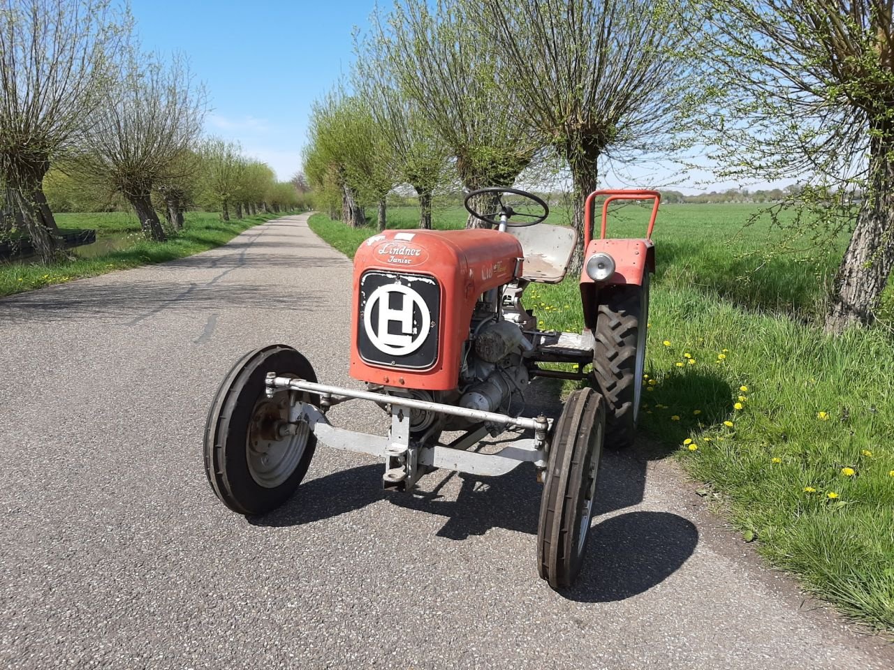 Oldtimer-Traktor du type Lindner HRL9, Gebrauchtmaschine en Breukelen (Photo 2)