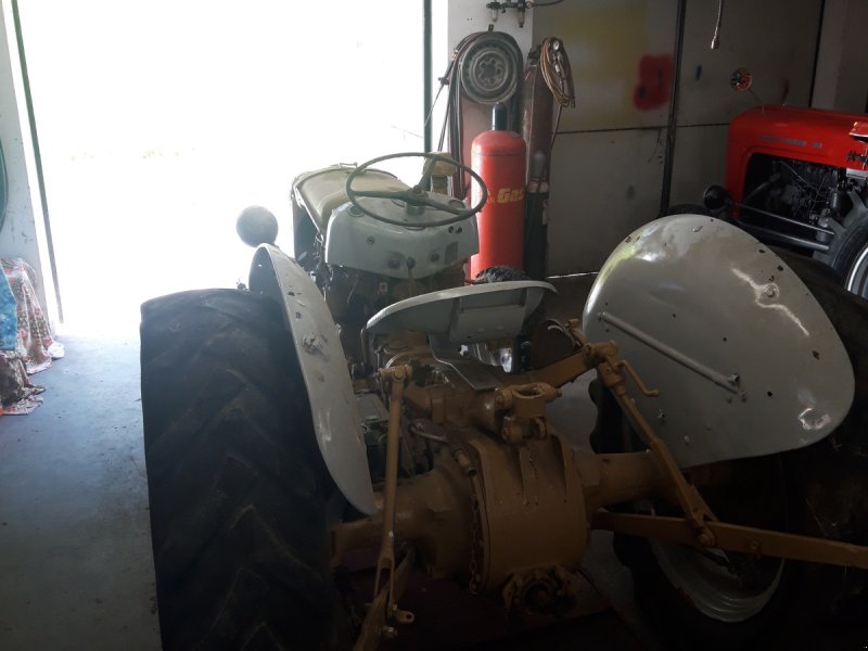 Oldtimer-Traktor tipa Massey Ferguson MF35, Gebrauchtmaschine u Weißenstein (Slika 1)