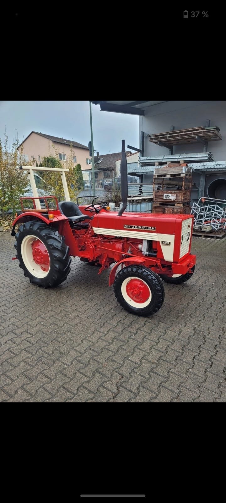 Oldtimer-Traktor of the type McCormick IHC 423, Gebrauchtmaschine in Würzburg (Picture 1)