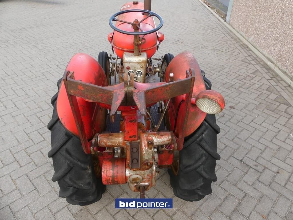 Oldtimer-Traktor des Typs Sonstige Massey Harris 820, Gebrauchtmaschine in Deurne (Bild 3)