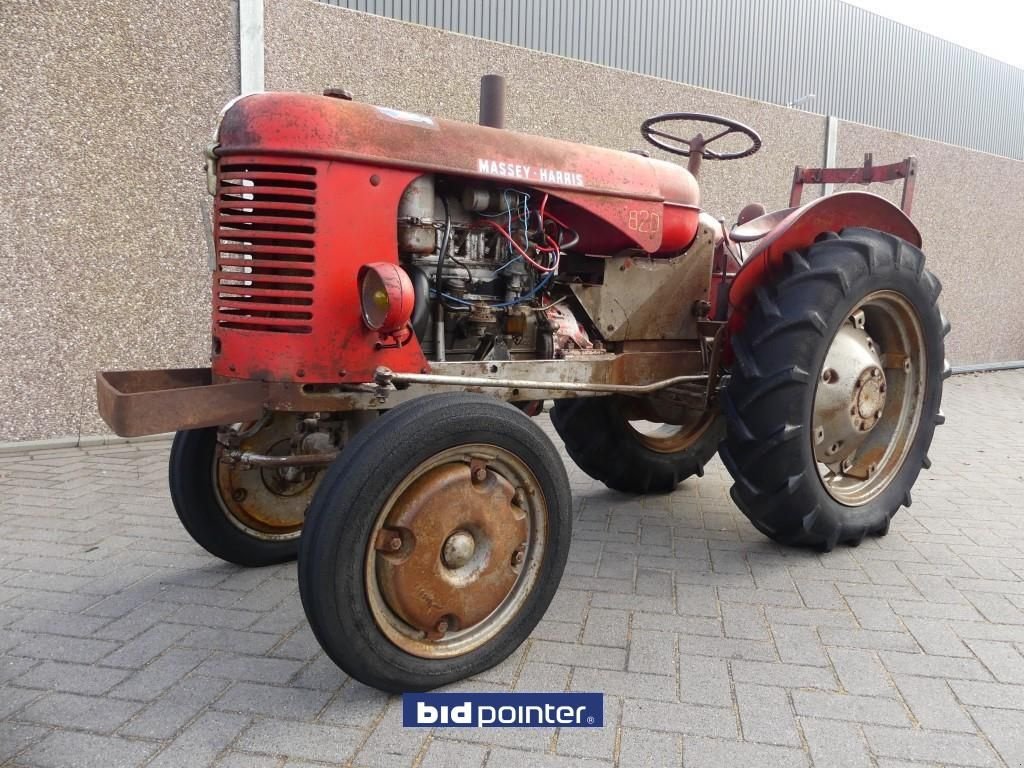 Oldtimer-Traktor des Typs Sonstige Massey Harris 820, Gebrauchtmaschine in Deurne (Bild 1)