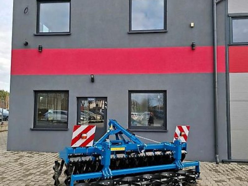 Packer & Walze des Typs Agripol FRONT DISC 300 Messerwalze Frontpacker 3m, Neumaschine in Gronau (Bild 1)