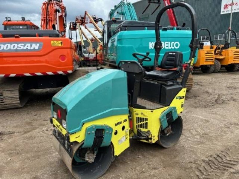 Packer & Walze del tipo Ammann ARX 12, Gebrauchtmaschine en MOL (Imagen 1)