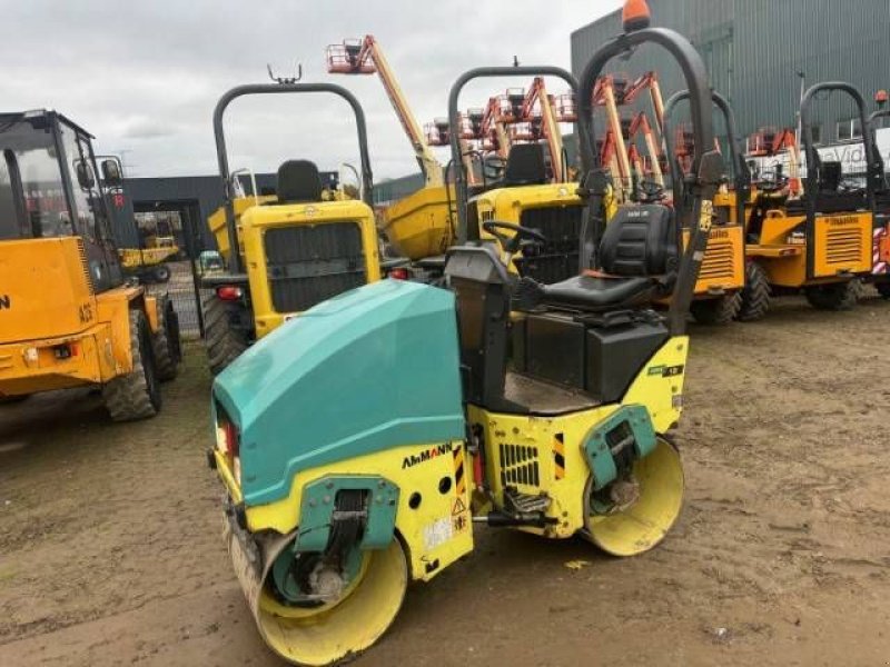 Packer & Walze du type Ammann ARX 12, Gebrauchtmaschine en MOL (Photo 4)