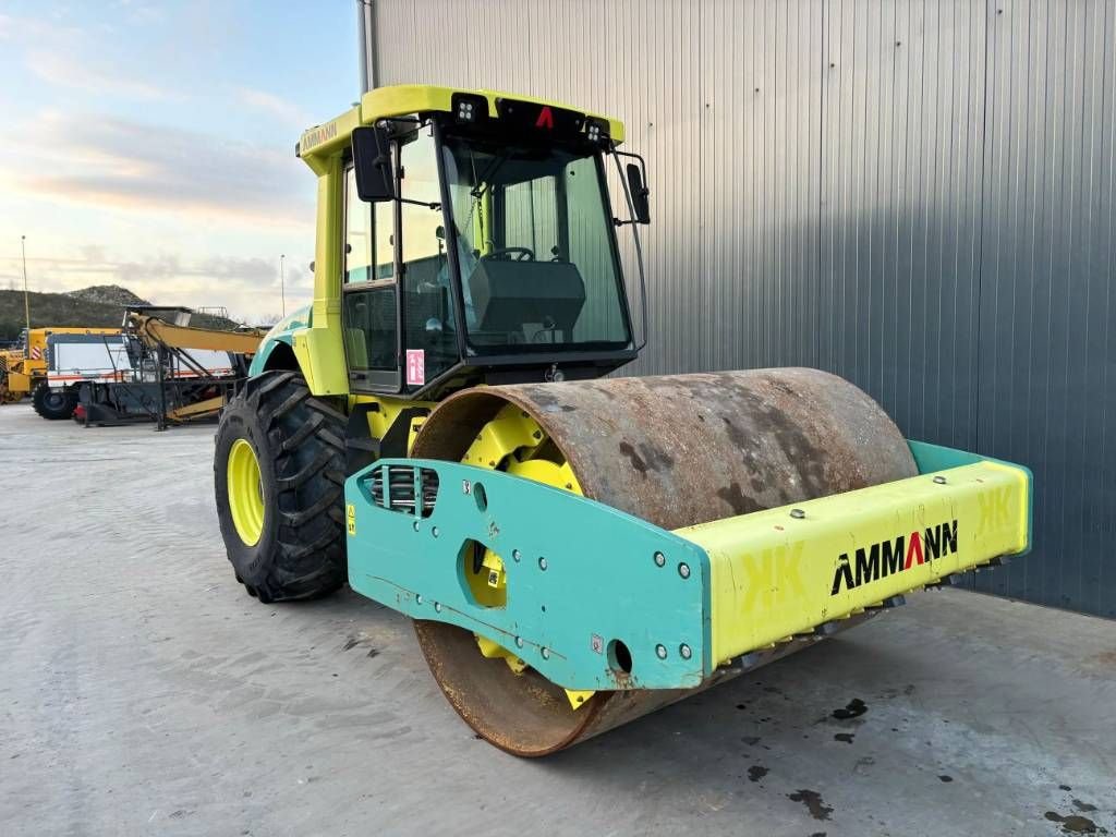 Packer & Walze du type Ammann ASC110 HD, Gebrauchtmaschine en Venlo (Photo 3)