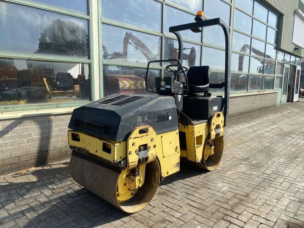 Packer & Walze del tipo Bomag BW 100 AD-3, Gebrauchtmaschine In Roosendaal (Immagine 3)