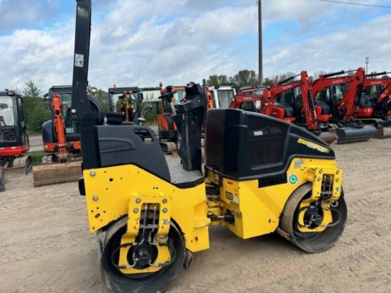 Packer & Walze van het type Bomag BW 120 AD-5, Gebrauchtmaschine in MOL (Foto 2)