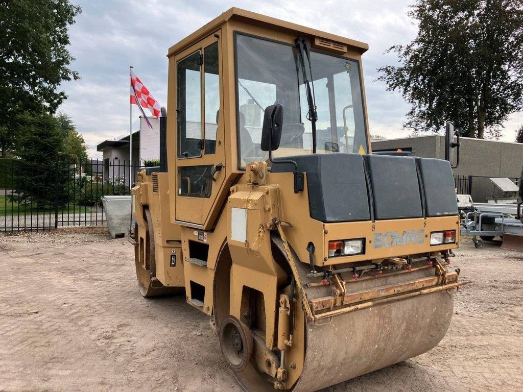 Packer & Walze of the type Bomag BW 144, Gebrauchtmaschine in Antwerpen (Picture 8)