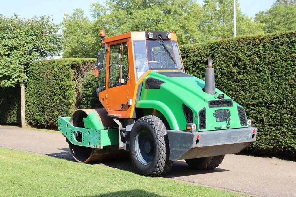 Packer & Walze van het type Bomag BW 177 D-4, Gebrauchtmaschine in Antwerpen (Foto 4)