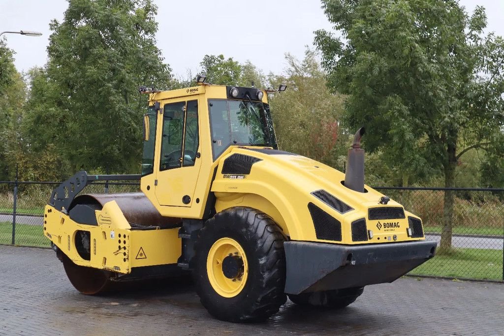 Packer & Walze van het type Bomag BW 213 DH-4 BVC GPS EVIB EPA, Gebrauchtmaschine in Marknesse (Foto 3)