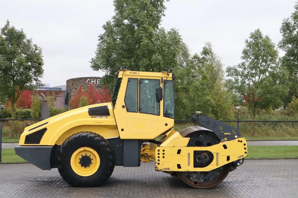 Packer & Walze of the type Bomag BW 213 DH-4 BVC GPS EVIB EPA, Gebrauchtmaschine in Marknesse (Picture 4)