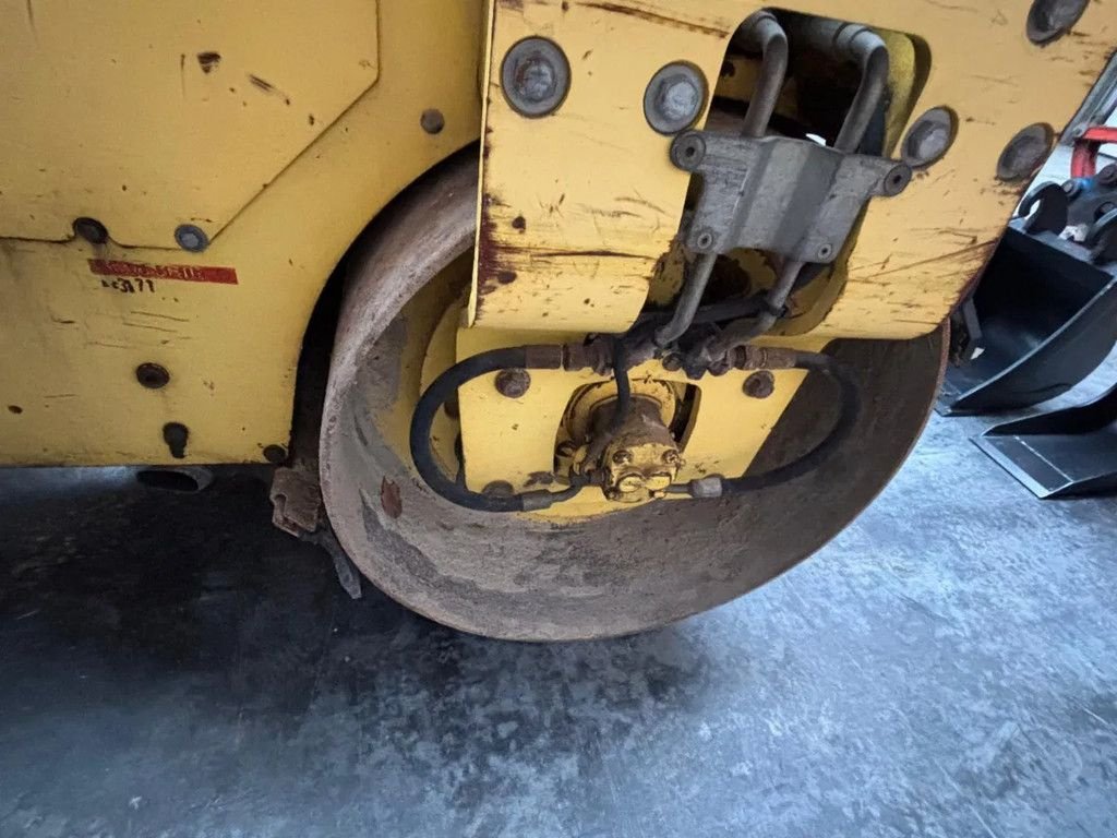 Packer & Walze van het type Bomag BW120AD3, Gebrauchtmaschine in Wevelgem (Foto 11)