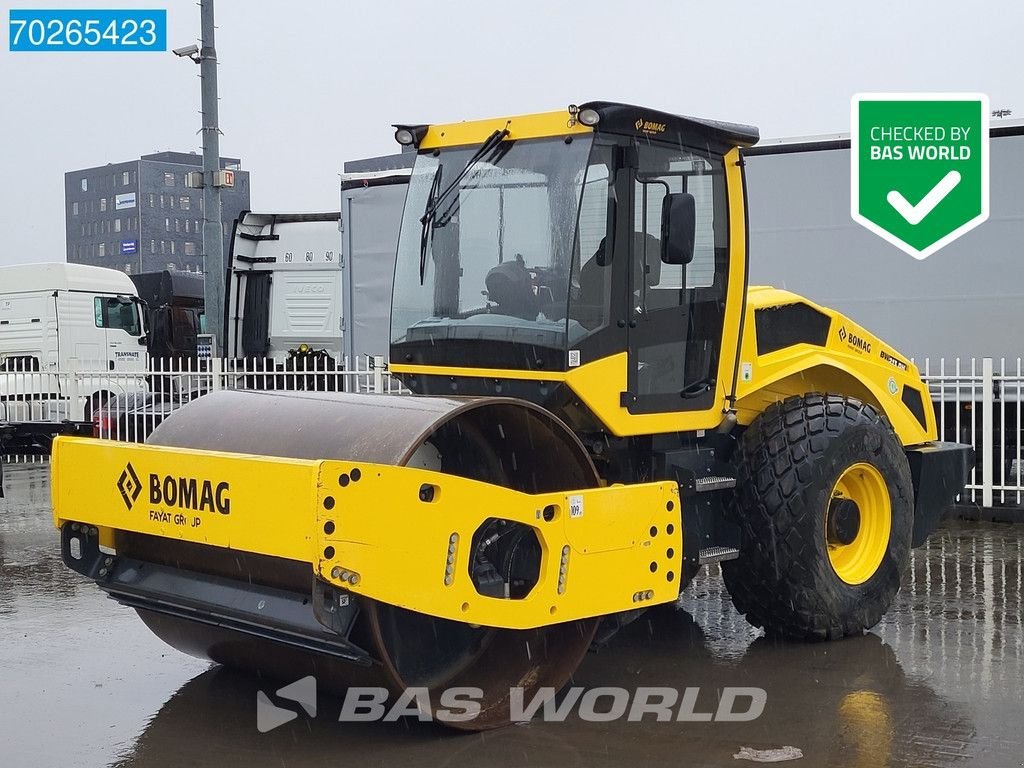 Packer & Walze del tipo Bomag BW213 DH-5 CE / EPA CERTIFIED, Gebrauchtmaschine In Veghel (Immagine 1)