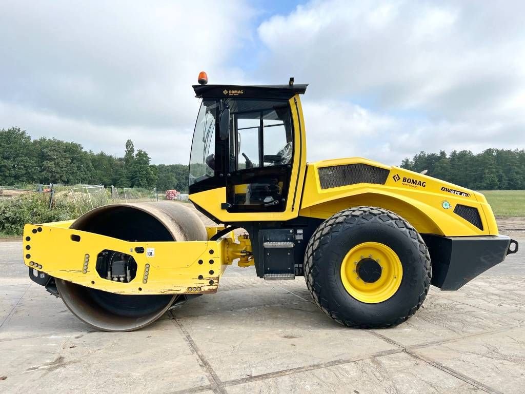 Packer & Walze van het type Bomag BW213D-5 Excellent Condition / Low Hours / CE, Gebrauchtmaschine in Veldhoven (Foto 1)