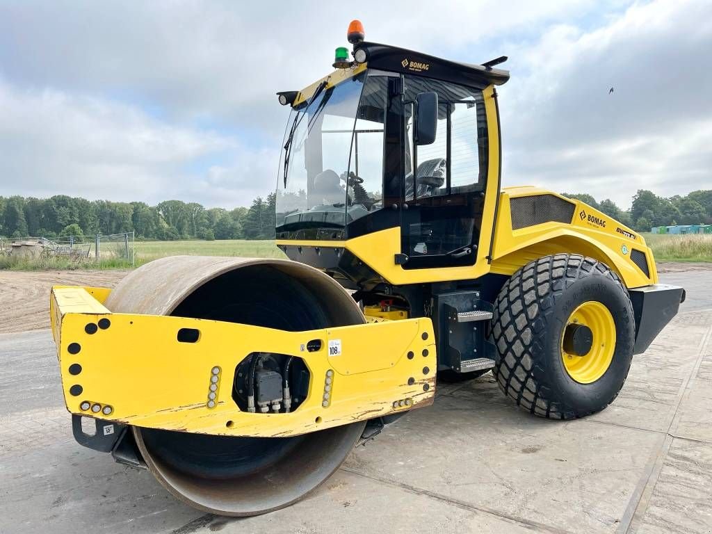 Packer & Walze typu Bomag BW213D-5 Excellent Condition / Low Hours / CE, Gebrauchtmaschine v Veldhoven (Obrázok 2)