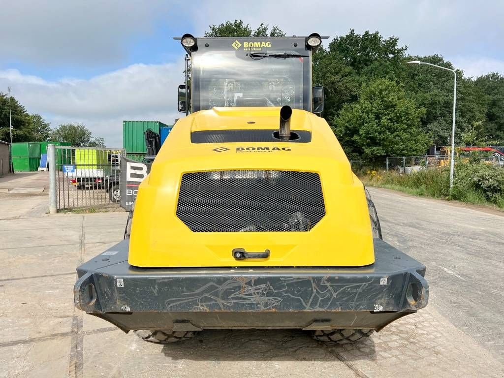 Packer & Walze des Typs Bomag BW213D-5 Excellent Condition / Low Hours / CE, Gebrauchtmaschine in Veldhoven (Bild 4)