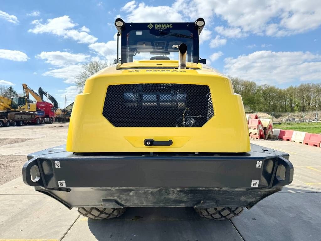 Packer & Walze typu Bomag BW213D-5 - New / Unused / CE Certifed, Gebrauchtmaschine v Veldhoven (Obrázok 4)