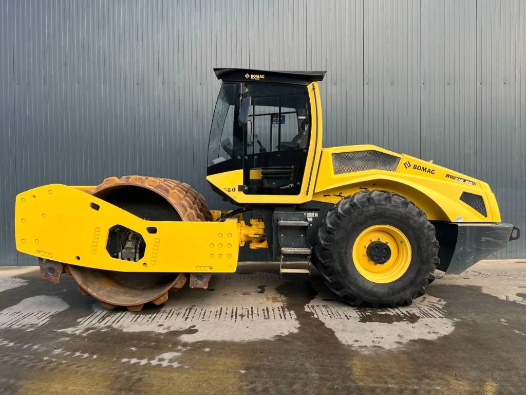 Packer & Walze van het type Bomag BW216PD-5, Gebrauchtmaschine in Venlo (Foto 4)