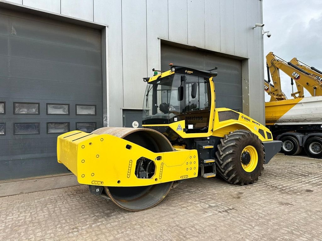 Packer & Walze typu Bomag BW219D-5, Gebrauchtmaschine w Velddriel (Zdjęcie 2)