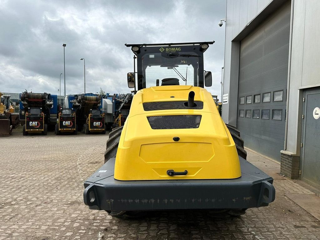 Packer & Walze du type Bomag BW219D-5, Gebrauchtmaschine en Velddriel (Photo 4)