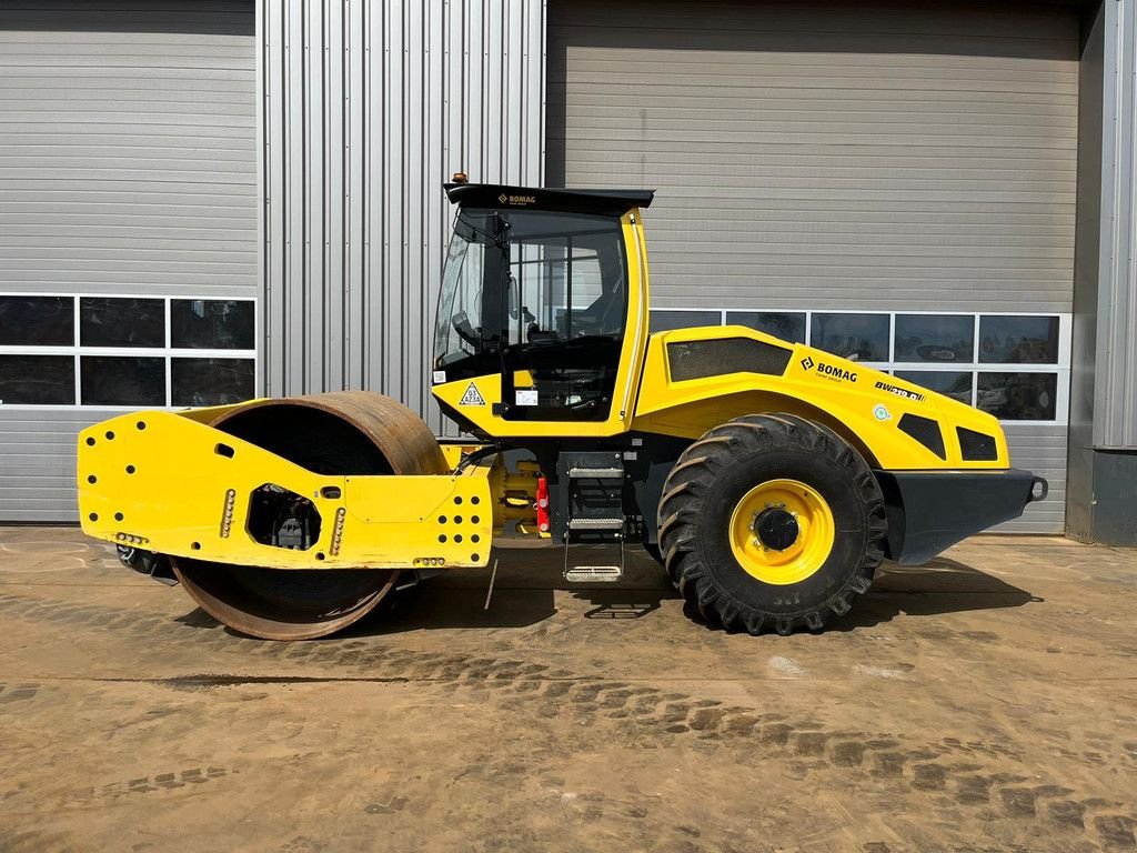 Packer & Walze del tipo Bomag BW219DH-5 / CE certified / 2021 / low hours, Gebrauchtmaschine en Velddriel (Imagen 1)