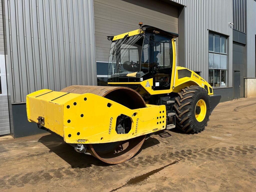 Packer & Walze del tipo Bomag BW219DH-5 / CE certified / 2021 / low hours, Gebrauchtmaschine en Velddriel (Imagen 2)